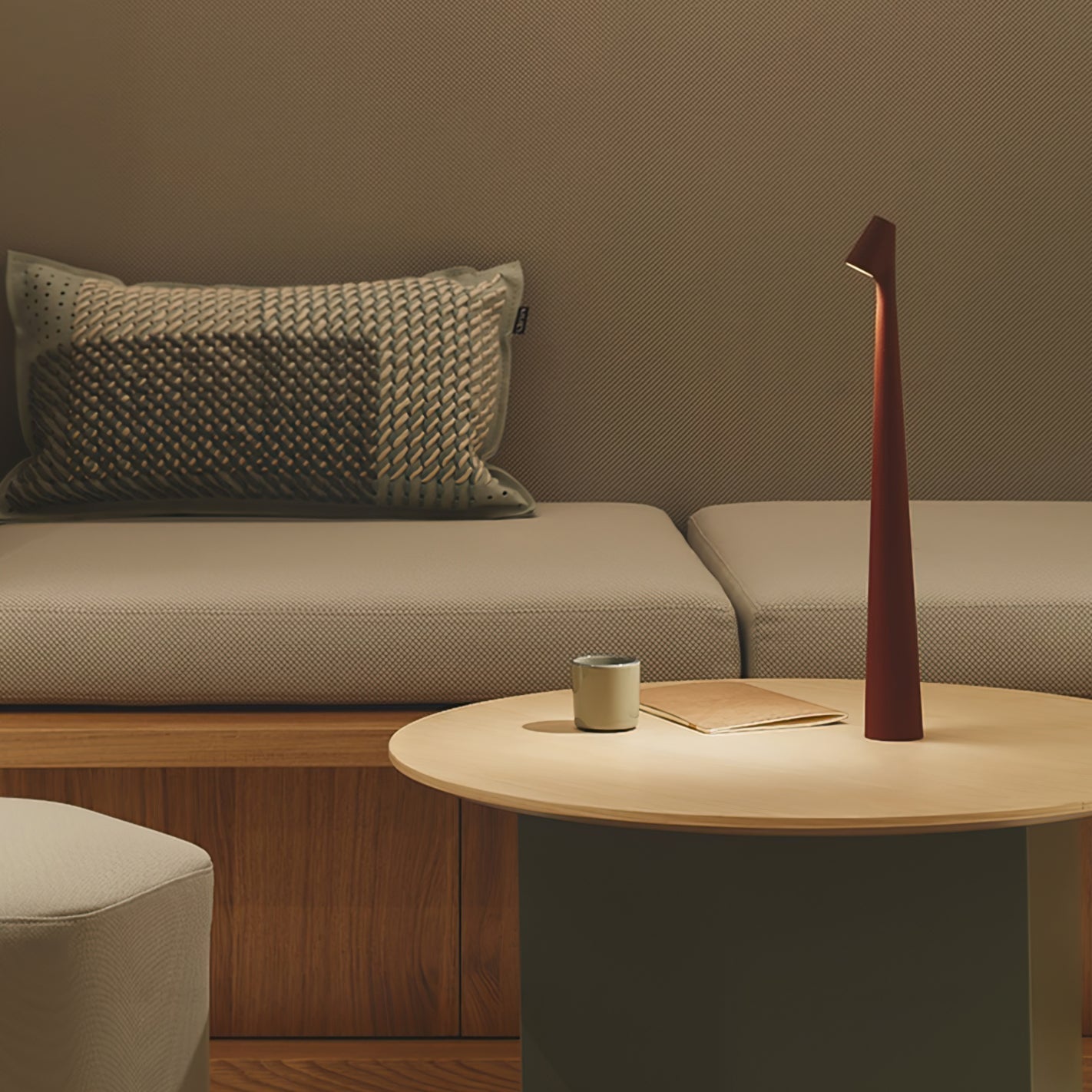 Cordless Sculpted Lamp