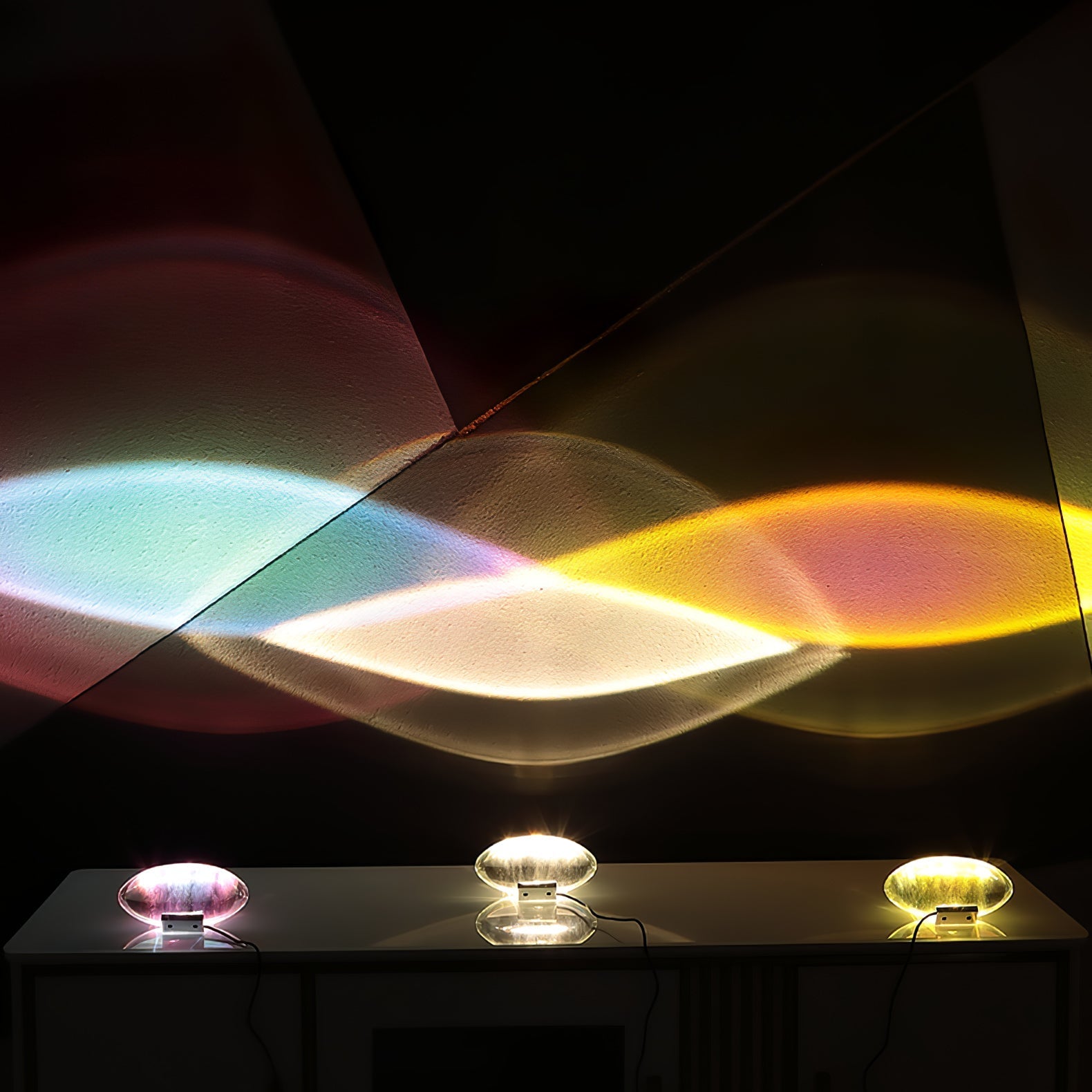 Sculpted Oval Glass Lamp