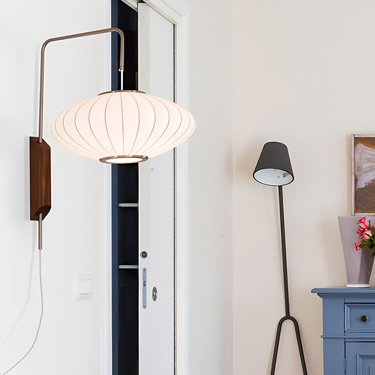 Sculpted Arc Wall Sconce