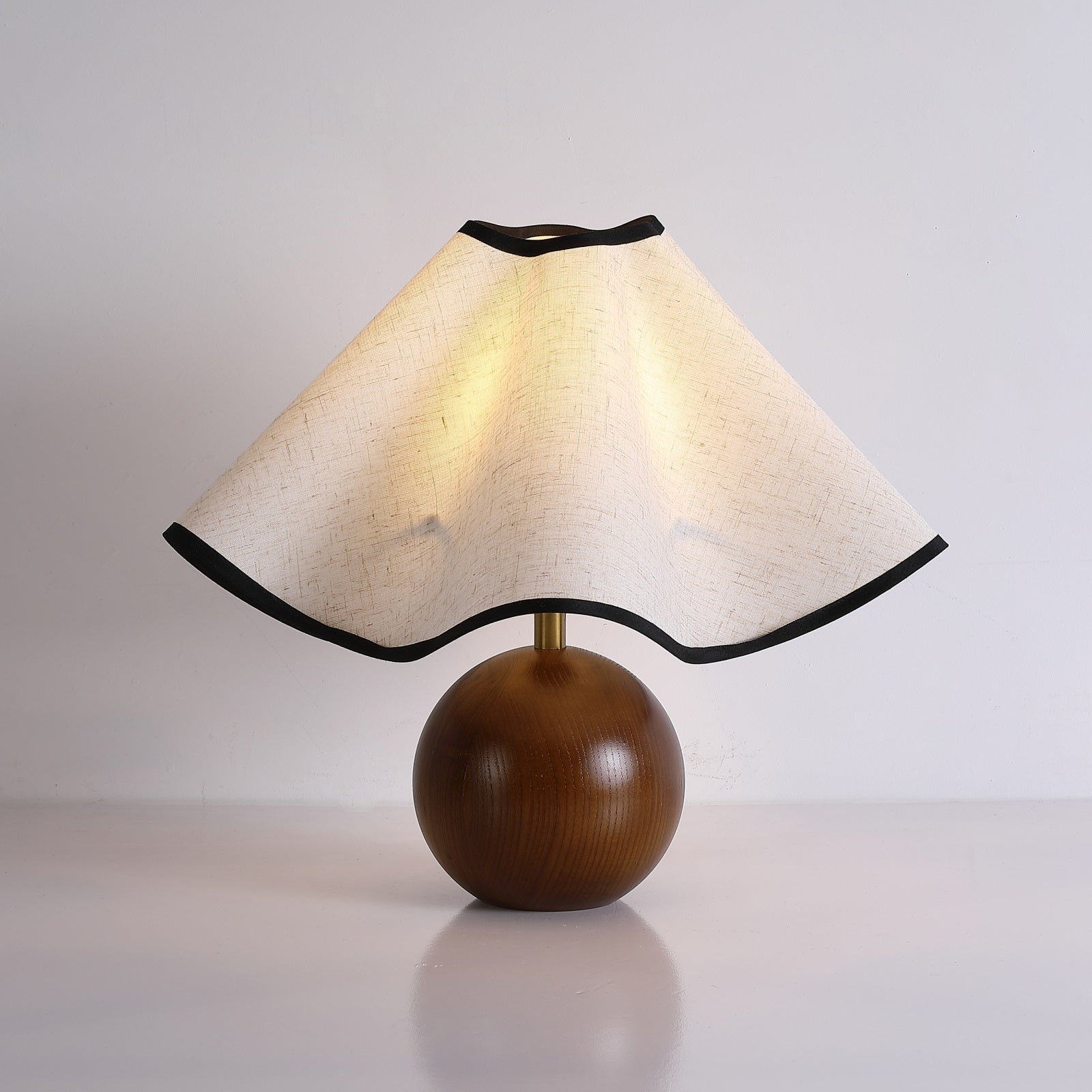 Heritage Wood Table Lamp