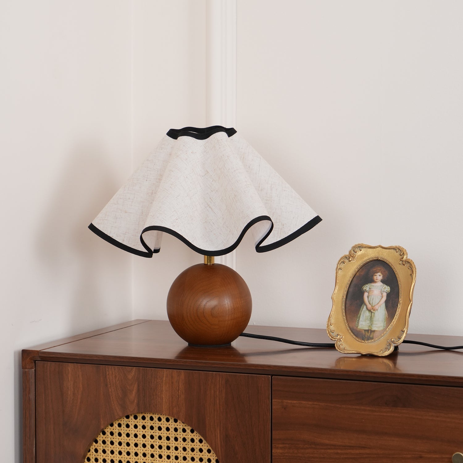 Heritage Wood Table Lamp
