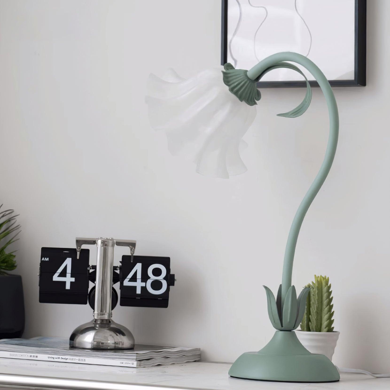 Lily Bloom Lamp