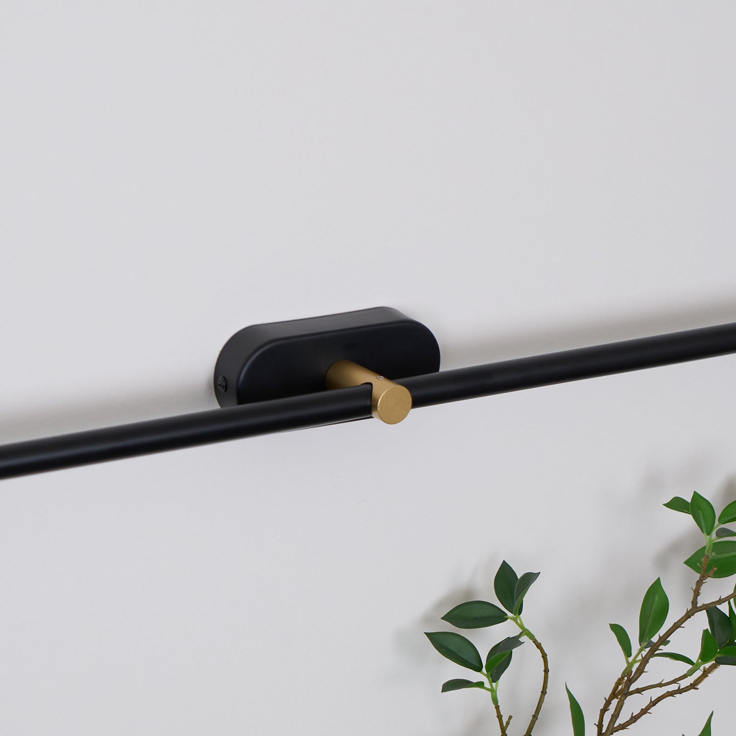 Lumina Linear Sconce