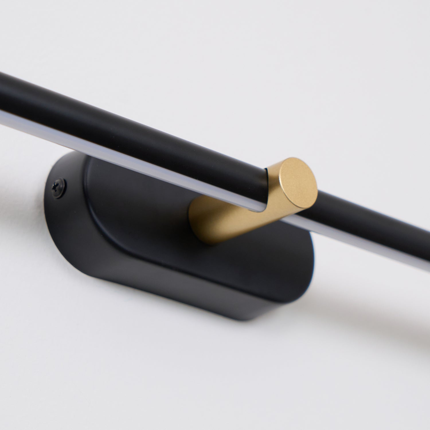 Lumina Linear Sconce