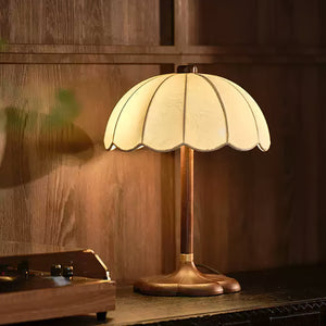 Petal Scallop Lamp