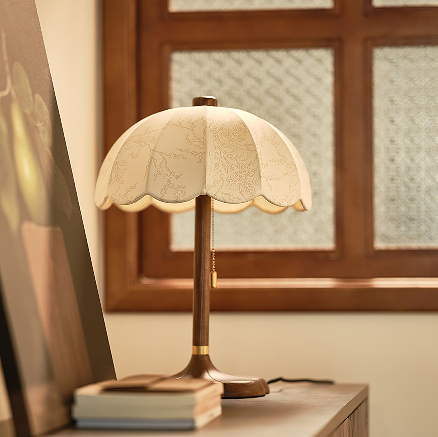Petal Scallop Lamp
