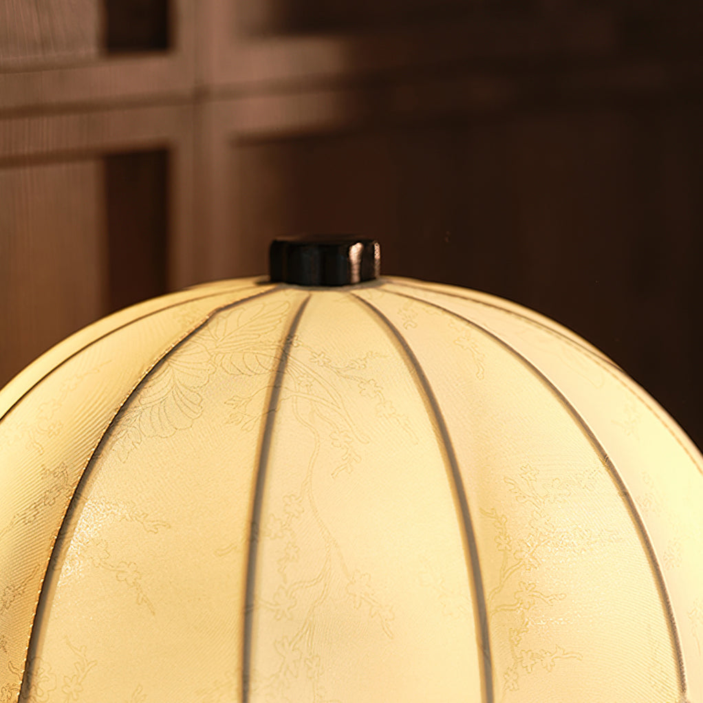 Petal Scallop Lamp