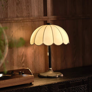 Petal Scallop Lamp
