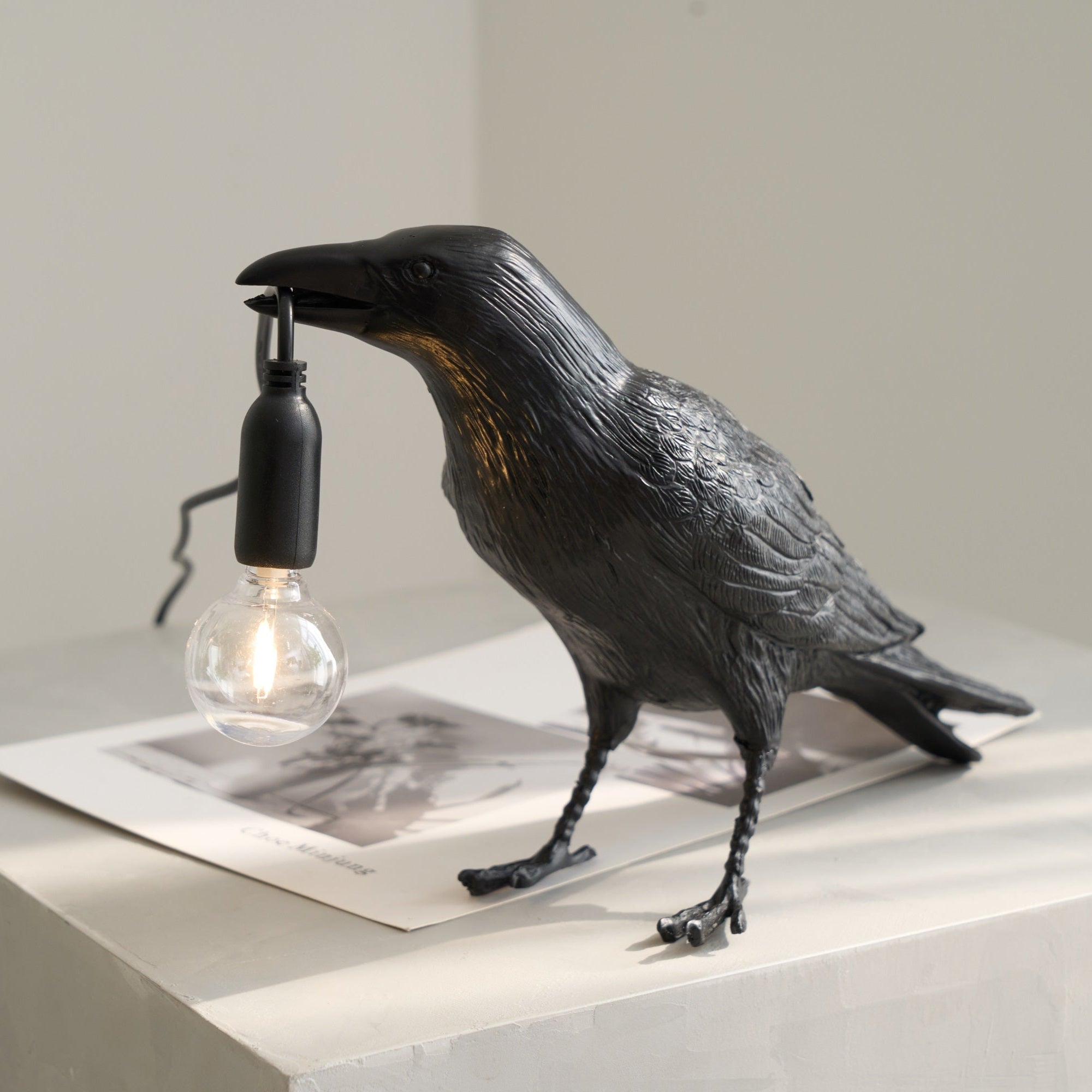 Raven Sculpture Lamp