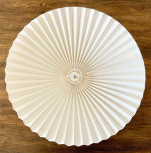 Pleated Wave Lamp