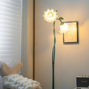 Elegant Calla Lily Inspired Floor Lamp with Sculptural Design