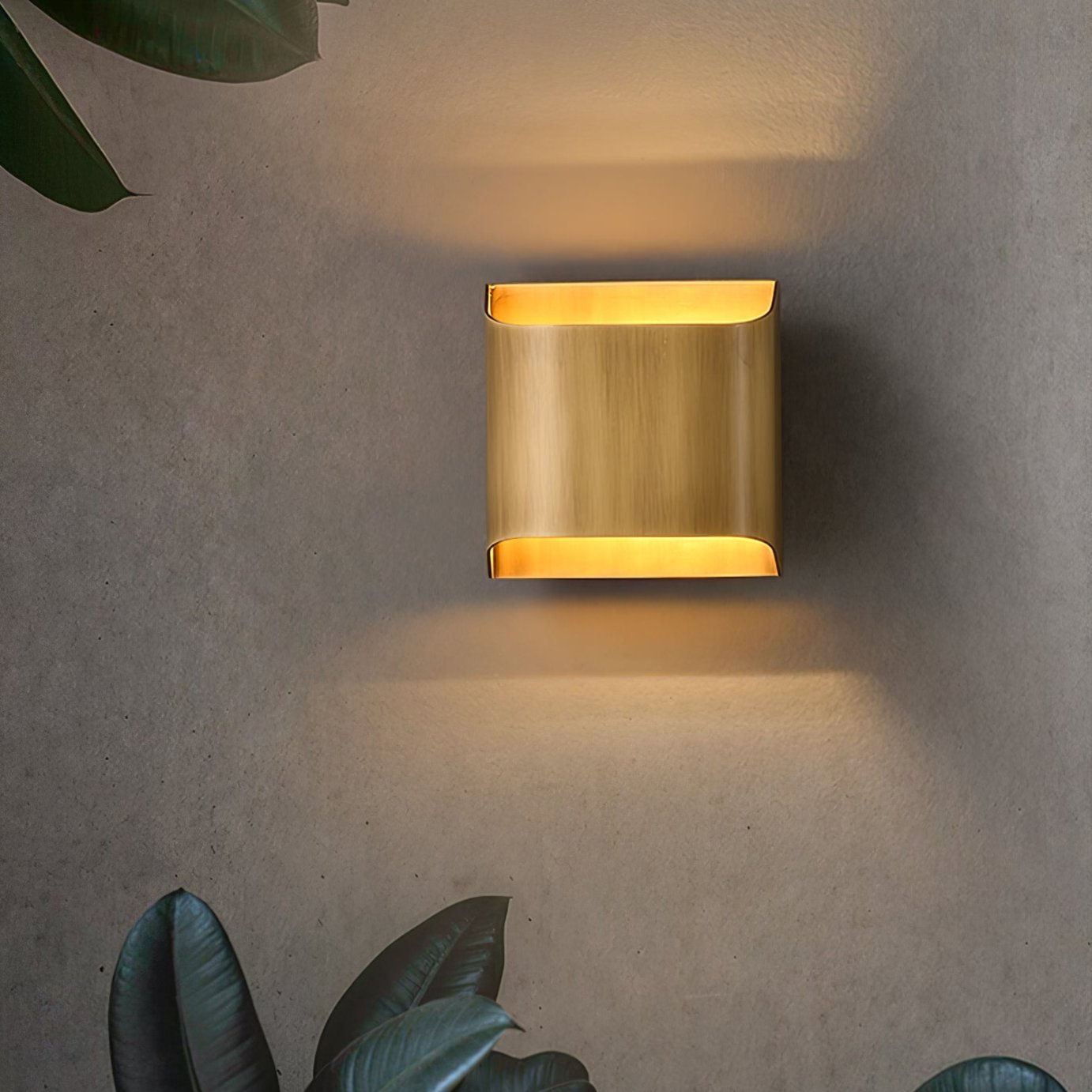 Curved Brass Sconce