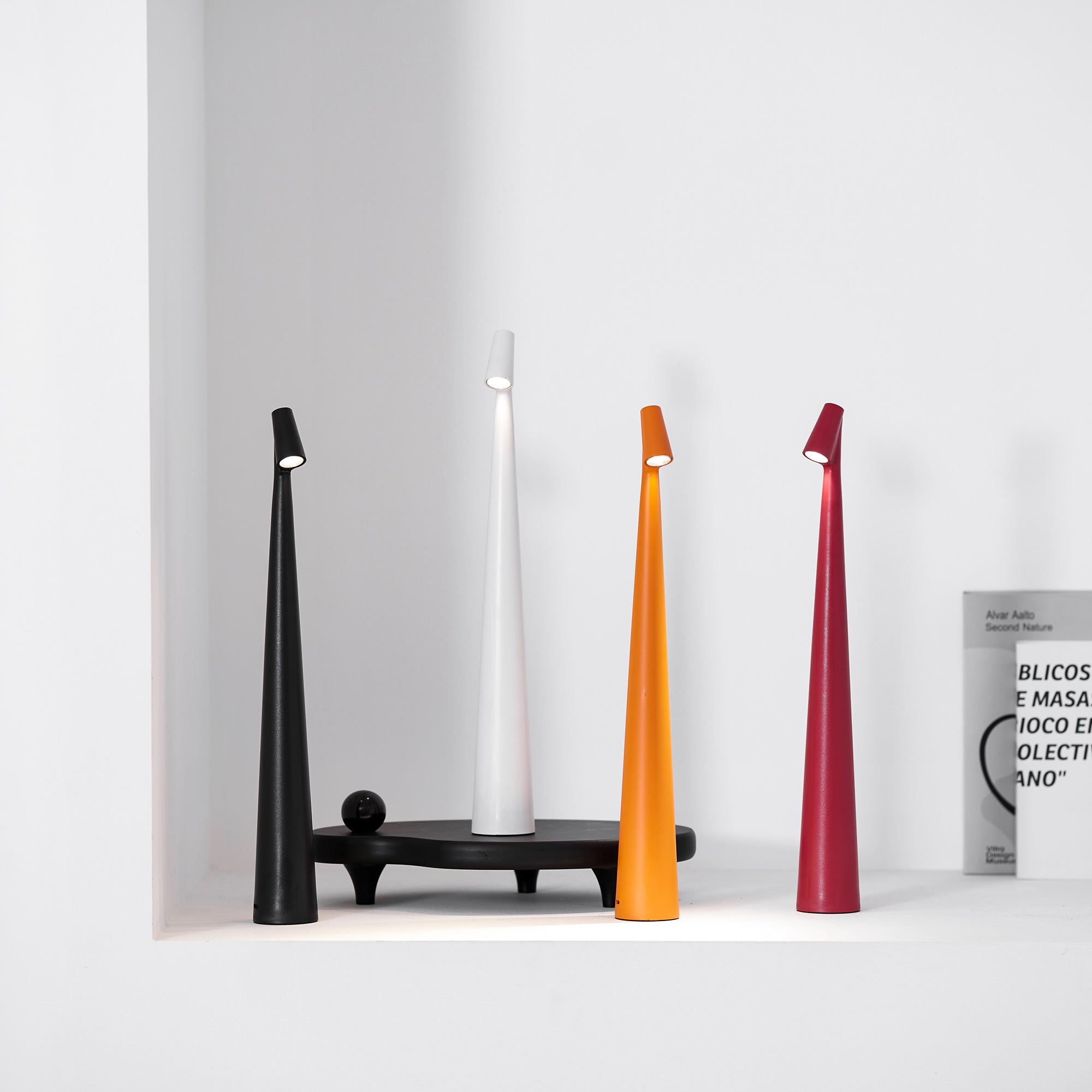 Cordless Sculpted Lamp