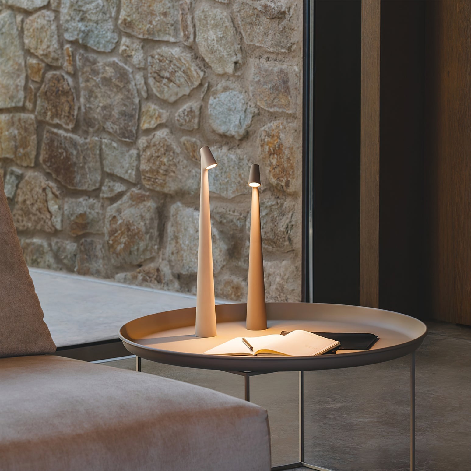 Cordless Sculpted Lamp