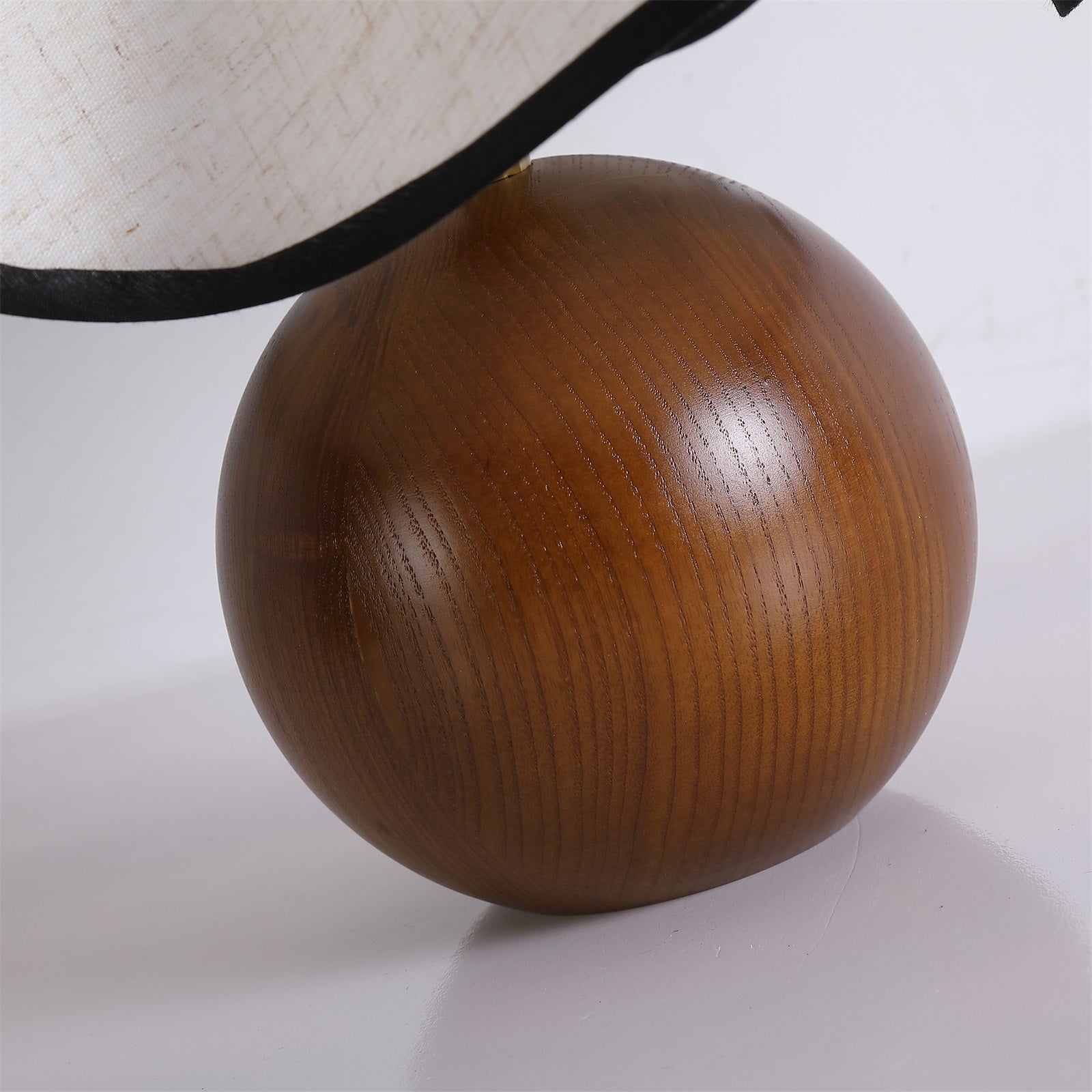 Heritage Wood Table Lamp