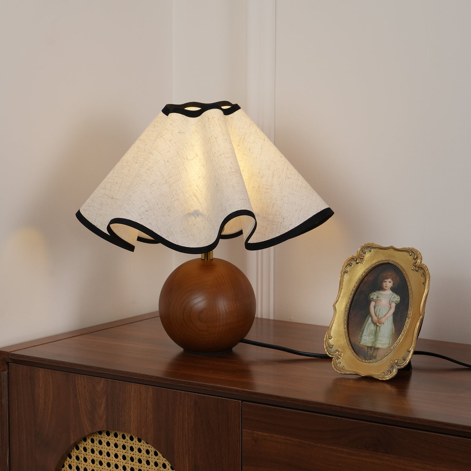 Heritage Wood Table Lamp