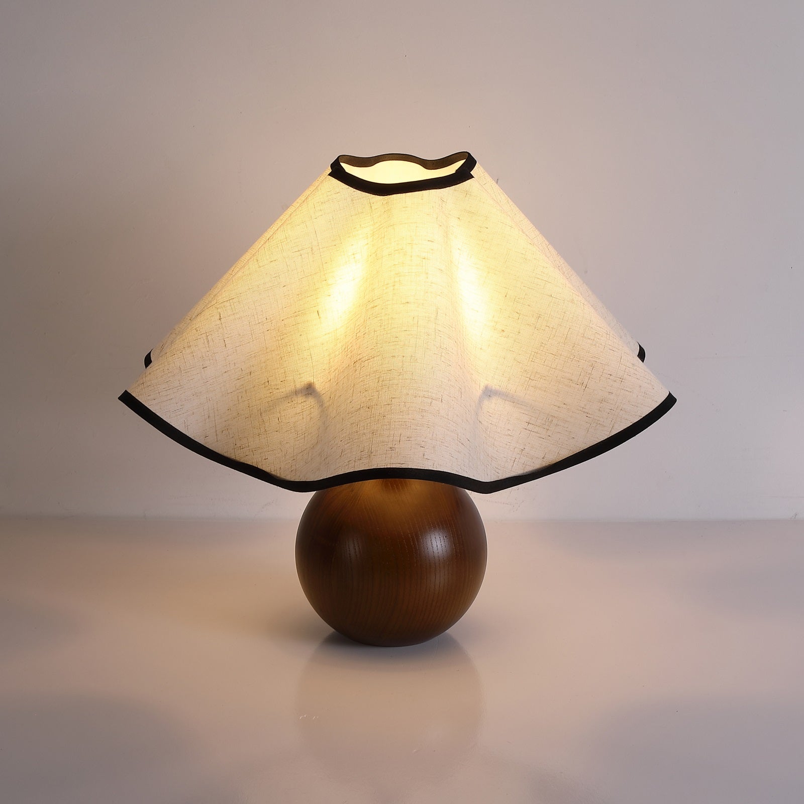 Heritage Wood Table Lamp