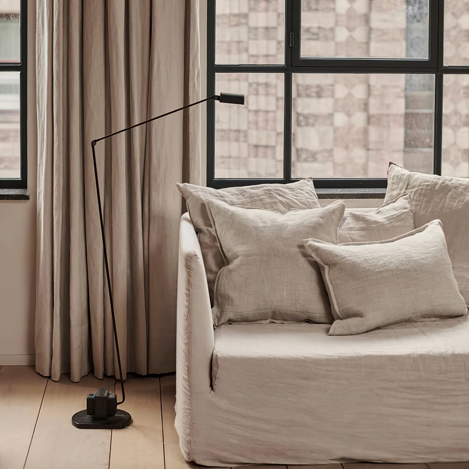 Pivot Arc Floor Lamp