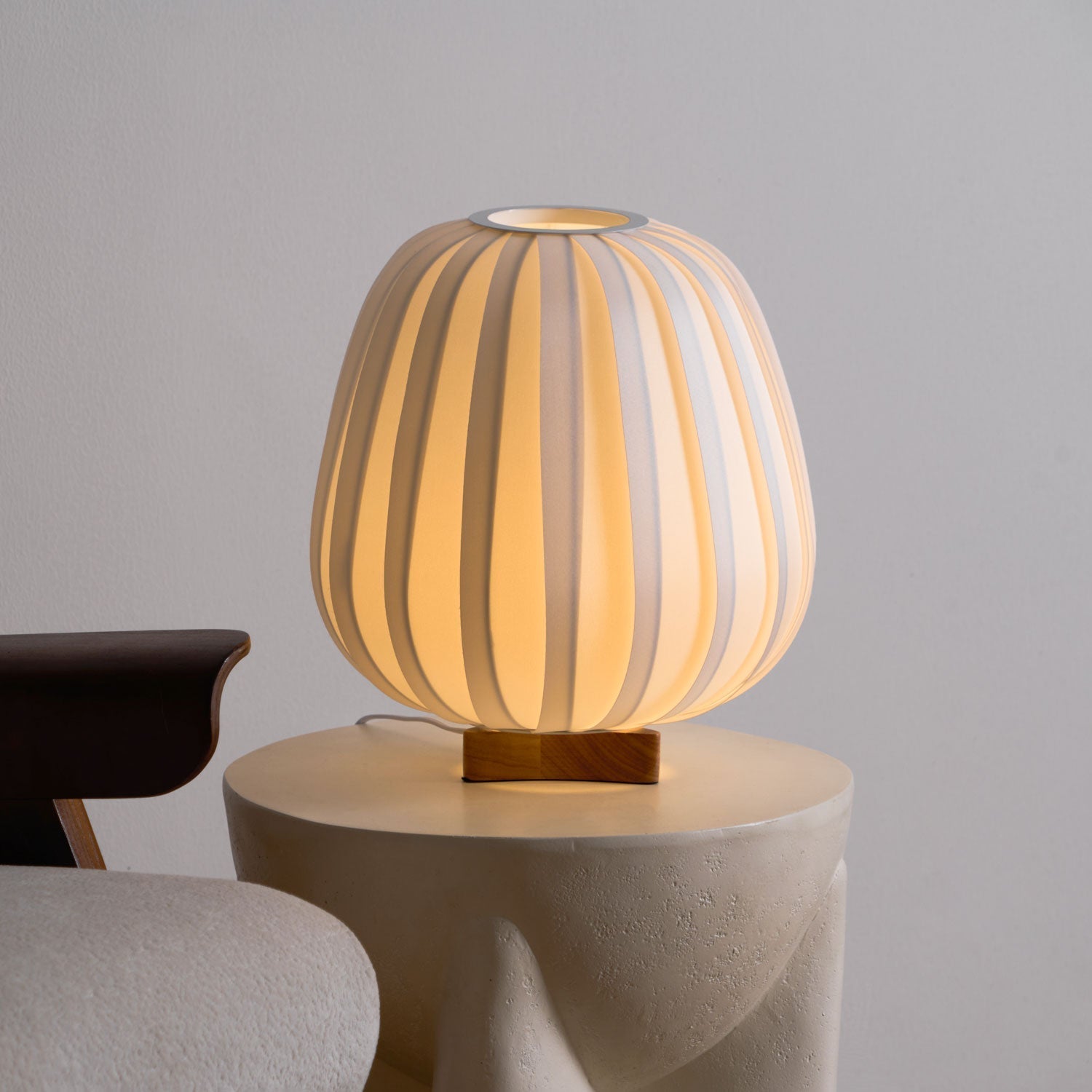 Ribbed Glow Table Lamp