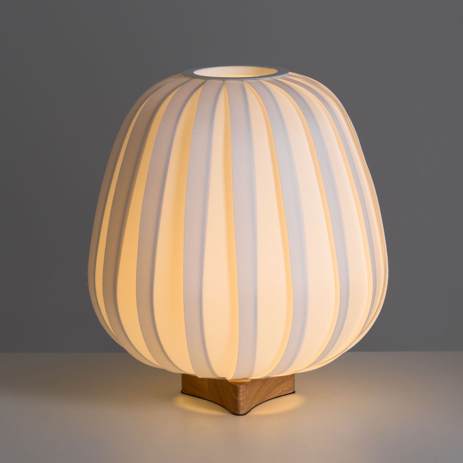Ribbed Glow Table Lamp