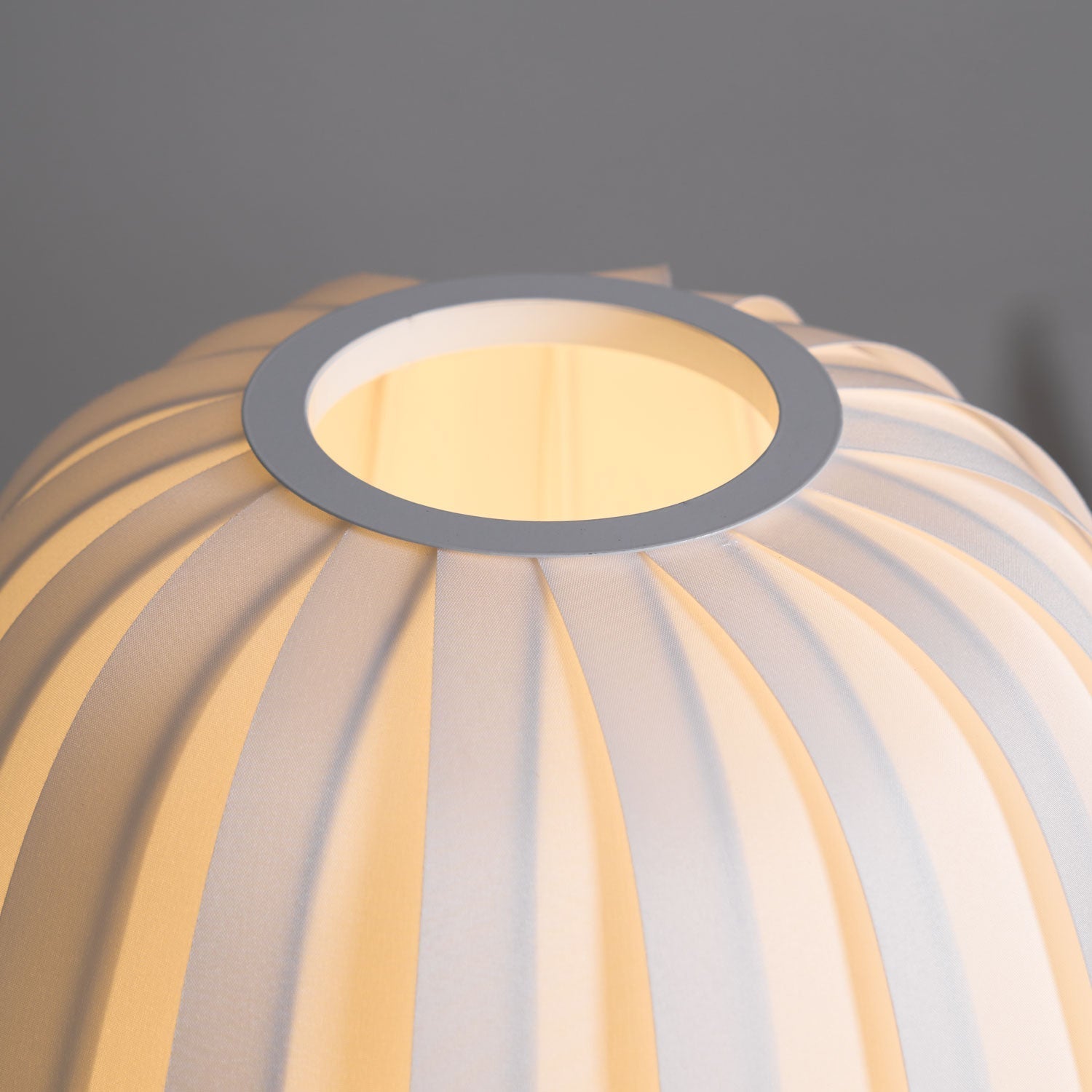 Ribbed Glow Table Lamp