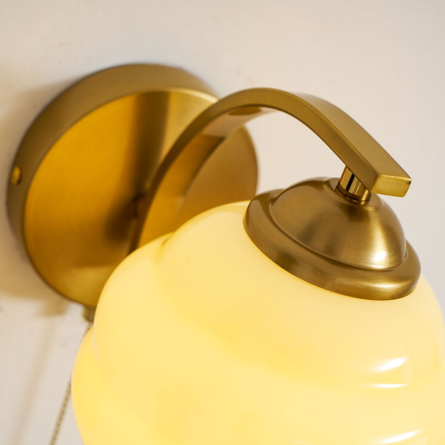 Scalloped Glass Wall Sconce