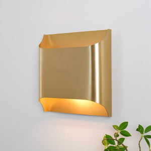 Curved Brass Sconce