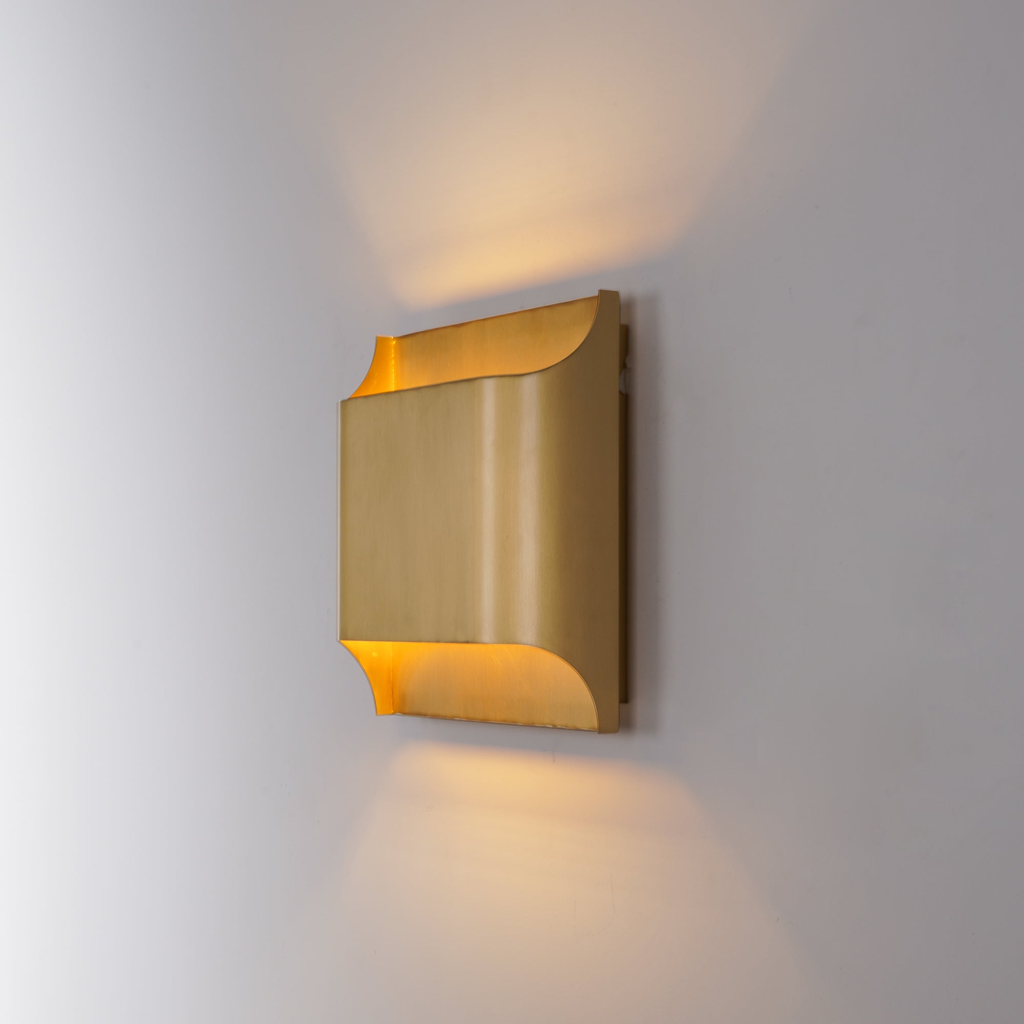 Curved Brass Sconce