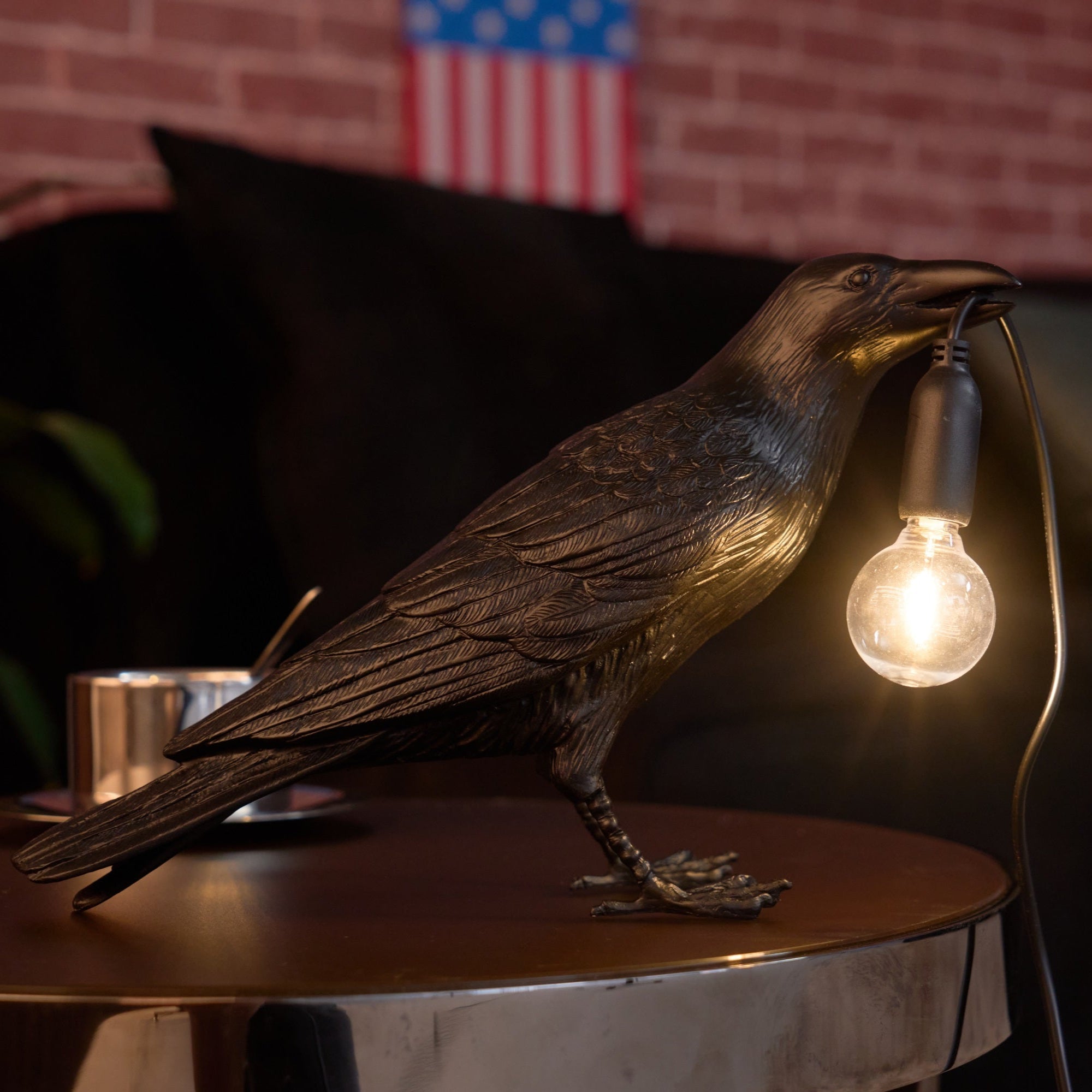 Raven Sculpture Lamp