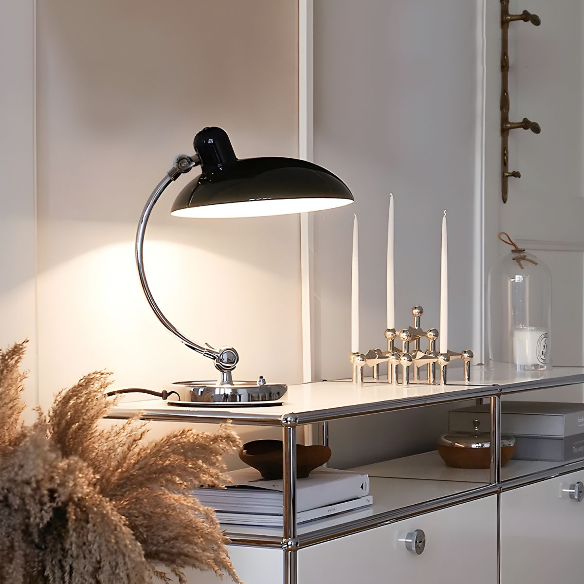 Curved Glow Desk Lamp