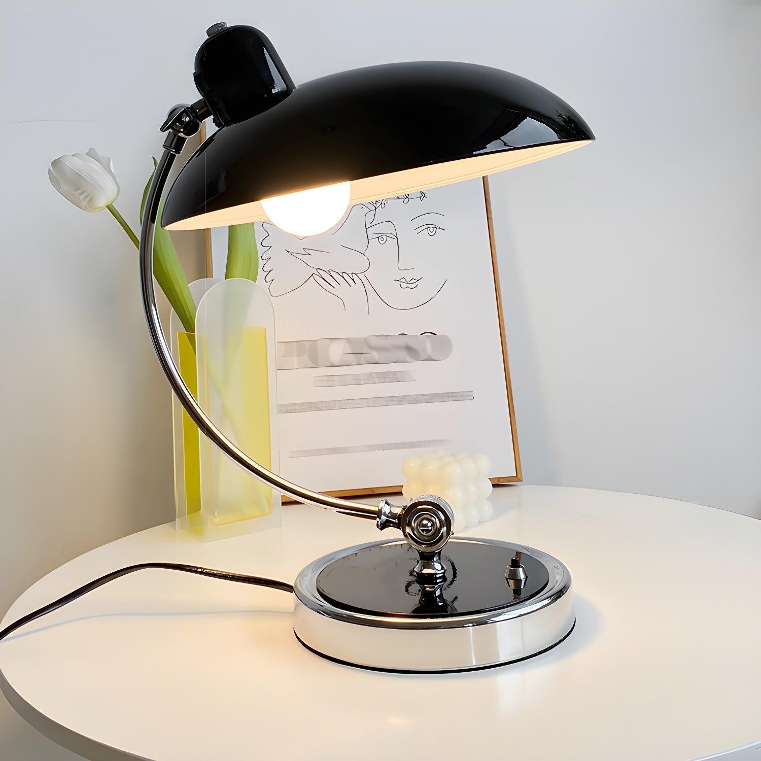 Curved Glow Desk Lamp