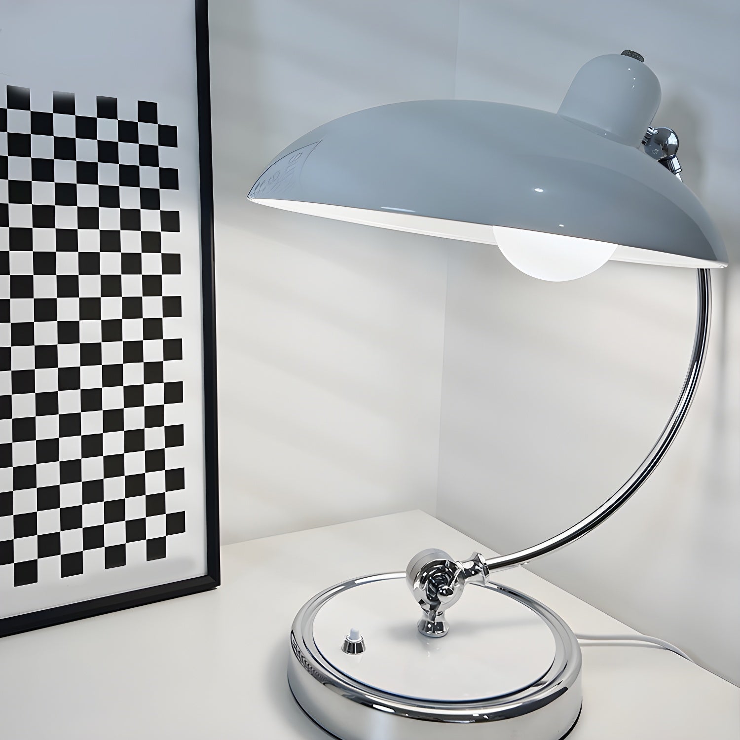 Curved Glow Desk Lamp