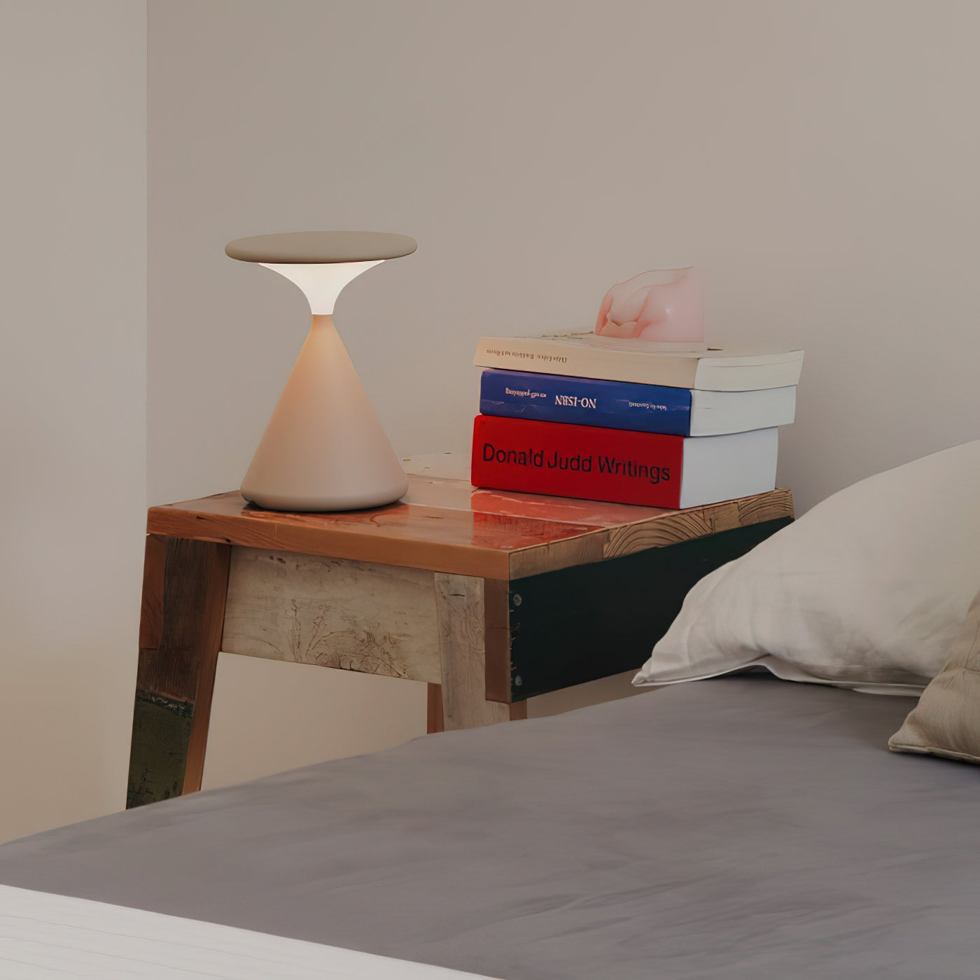 Aura Cordless Lamp