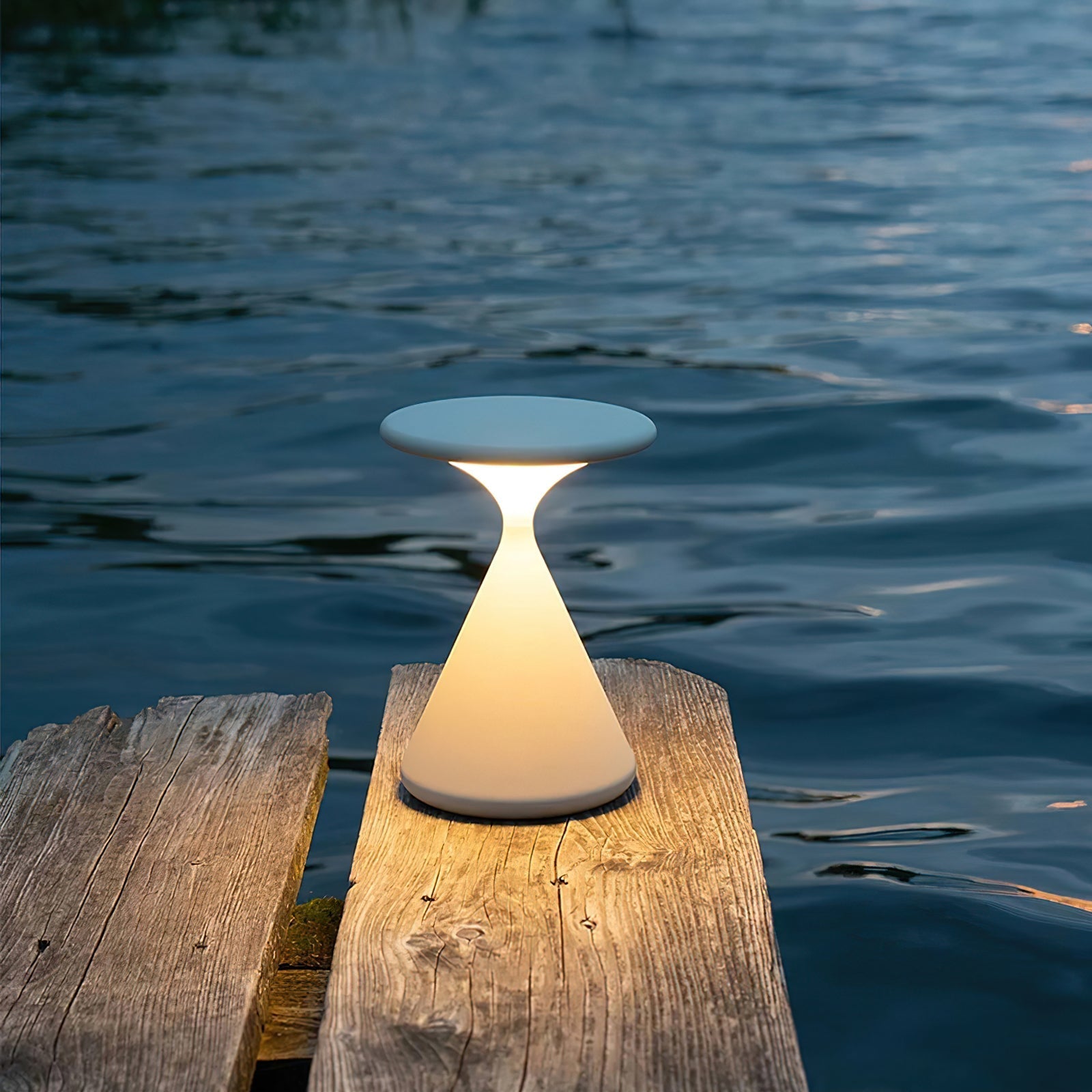 Aura Cordless Lamp