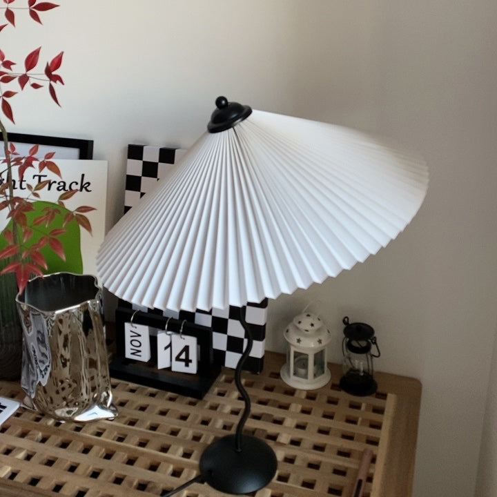Pleated Wave Lamp