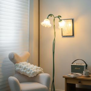 Elegant Calla Lily Inspired Floor Lamp with Sculptural Design